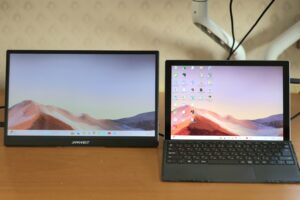 実機レビュー】JAPANNEXT JN-MD-IPS156F2｜軽さ700gと一体型スタンドが